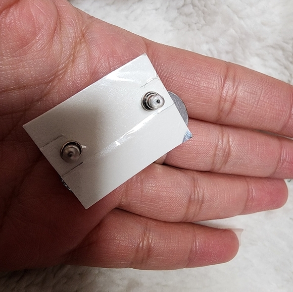 new earrings - Picture 4 of 5